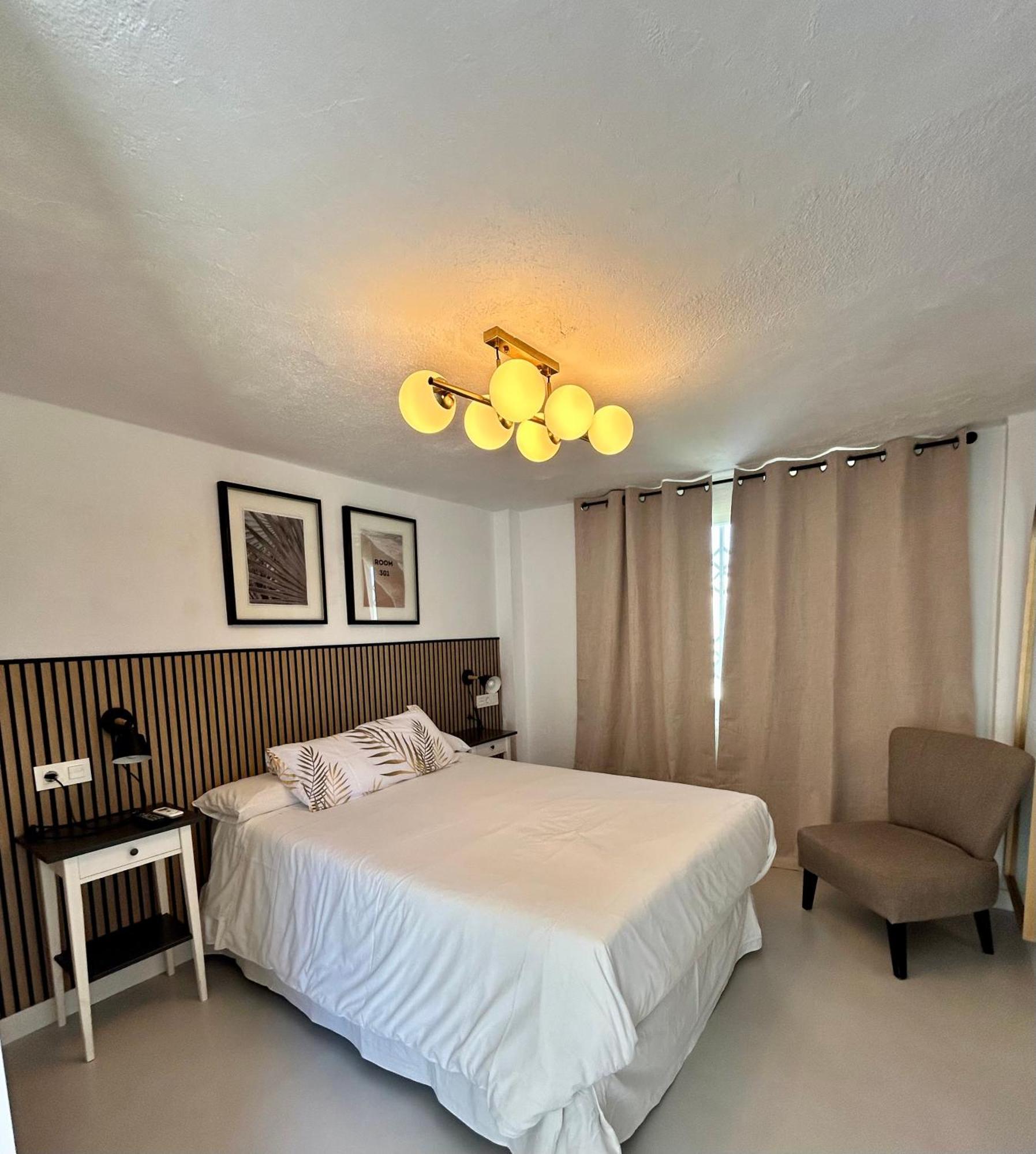 Hostal Berlin มาร์เบยา ภายนอก รูปภาพ