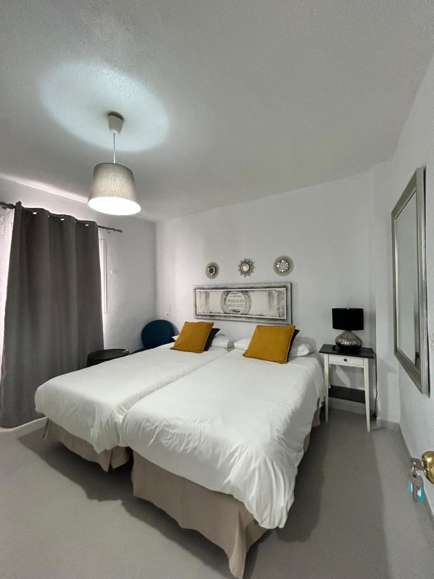 Hostal Berlin มาร์เบยา ภายนอก รูปภาพ